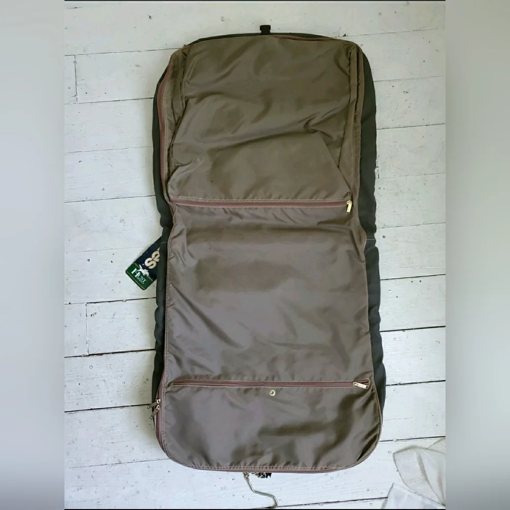 1989 Vtg Totes Hunt Series #2176 Vinyl Garment Bag 46x22x3 With Hang Tag